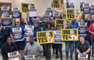Radnici automobilske industrije širom Amerike masovno pristupaju sindikatu